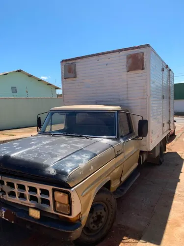 Ford f4000 baú
