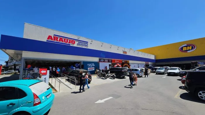 Loja para aluguel, 130 vagas, Vila de Lourdes - CURVELO/MG