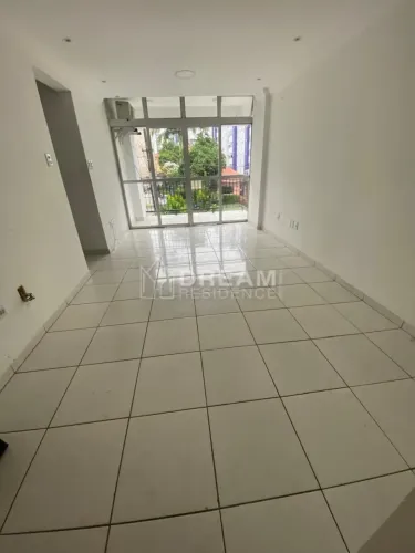 Imóvel para venda possui 80 metros quadrados com 2 quartos em Graças - Recife - PE