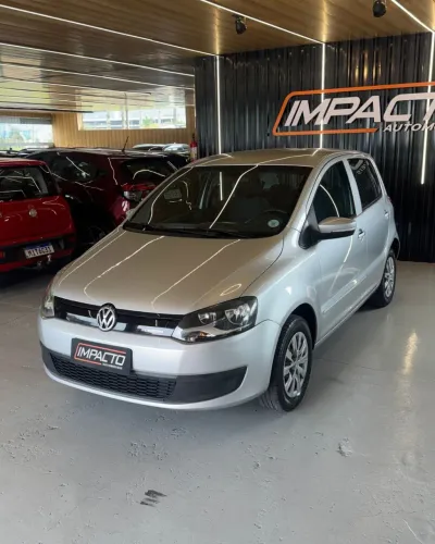 Volkswagen Fox Bluemotion 1.0 MI Total Flex 12V 5P 2014
