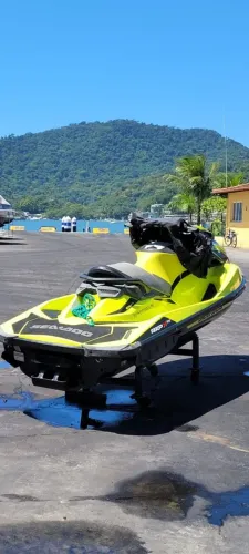 Jet Ski SeaDoo 300 HP  - Alto Desempenho e Economia