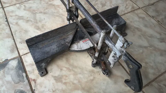 Serra meia esquadria manual bohrer