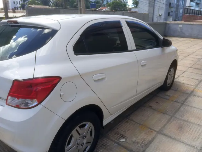 Chevrolet Onix Hatch LT 1.0 8V Flex Power Mec. 4P 2015