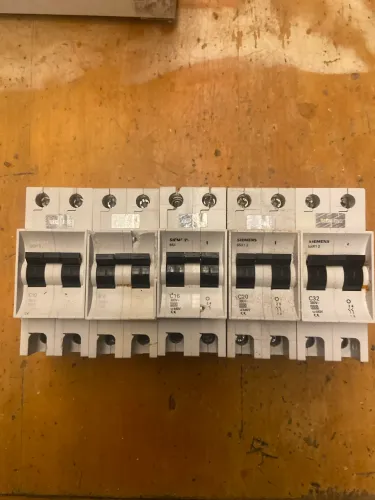 Disjuntor Bipolar Siemens