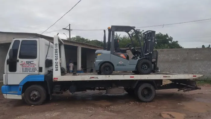 VENDE-SE CAMINHÃO PLATAFORMA 3/4 COM A EMPILHADEIRA