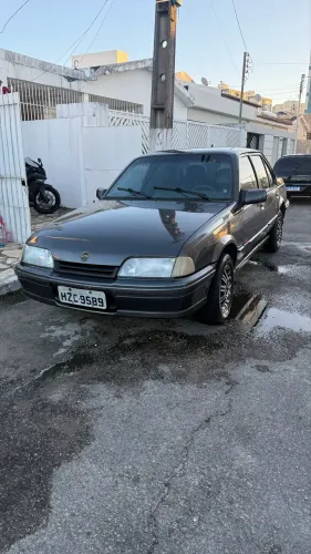 Chevrolet Monza Classic SE 2.0 /mpfi E EFI 2P E 4P 1993