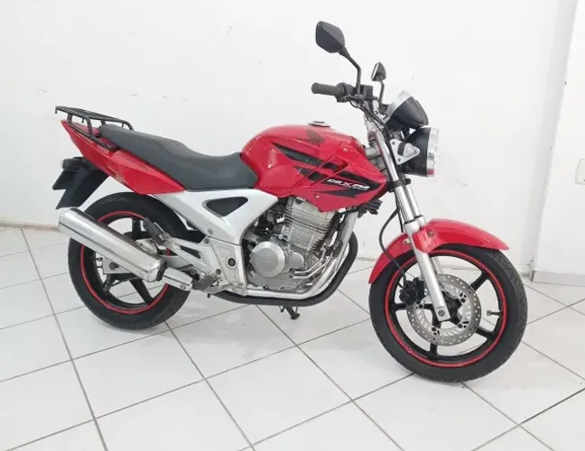 Cbx 250 Twister!! Ano 2006! Linda Moto! Financiamos e Aceitamos trocas! Cartão em até 18x