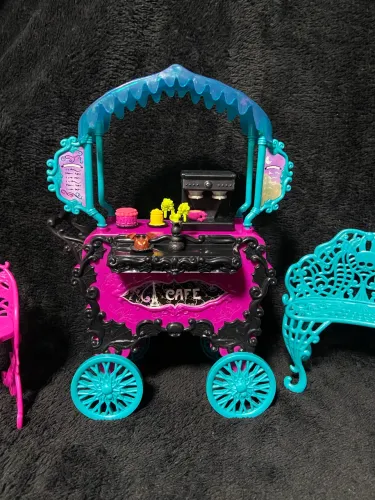 Café Scaris Monster High Playset