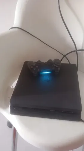 Ps4 slim com diversos jogos a vontade, nunca aberto, funcionando tudo ok