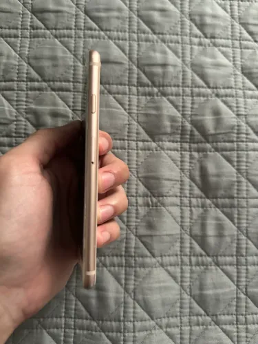 iPhone 8