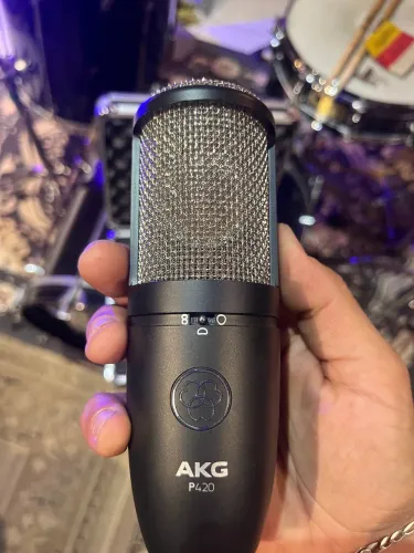 Microfone Akg p420