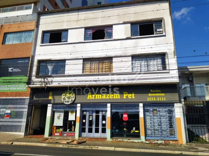 Edifício - Centro | 8 Apartamentos + Loja Comercial