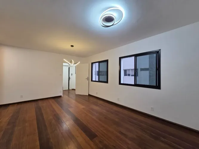 Apartamento Frente Mar. 2 Dorm. 1 Suíte 1 Vaga - Reformado - Bairro Aparecida