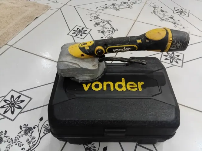Vendo essa máquina vibratória de asentar porcelanato