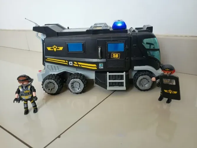 PLAYMOBIL CITY ACTION SWAT