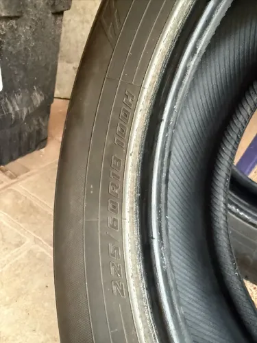 Vende pneu