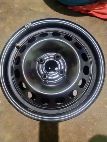Aro 15 com calotas
