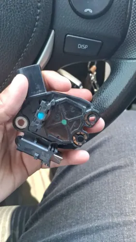 Regulador de Voltagem Valeo - Toyota Yaris 2019