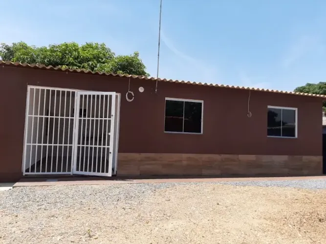 Alugo casa para casal no Arapoanga