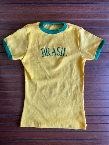 Camisa feminina do Brasil