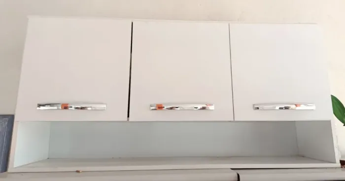 Armário aéreo 3 portas com nicho suspenso