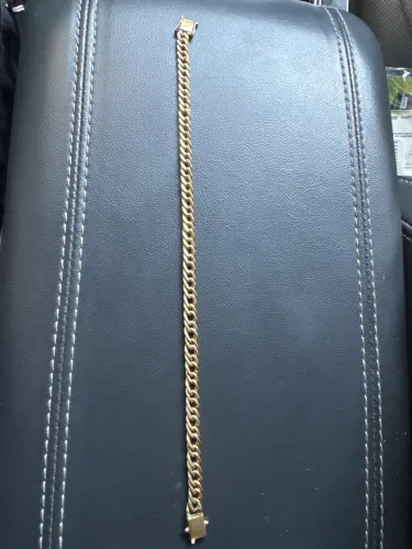 Vendo uma pulseira de ouro