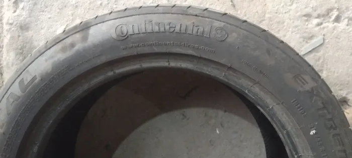 Pneu continental  215 55r17