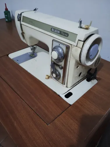 Máquina de costura