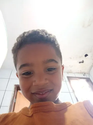Precuro uma babá meio turno a tarde