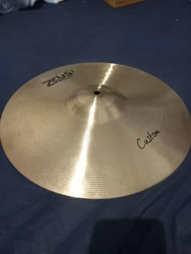 Crash 16 Zeus Custom