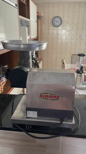 Moedor de carne usado