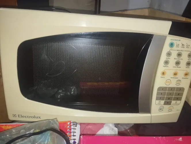 Vendo microondas Eletrolux