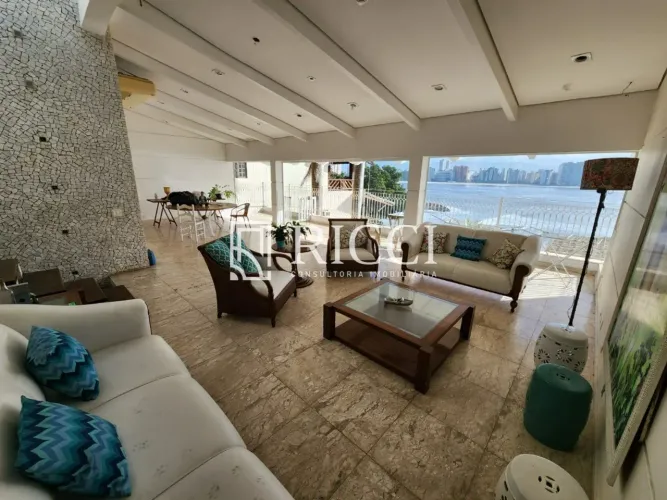 CASA VISTA MAR COM ACESSO PARA PRAIA EM SÃO VICENTE