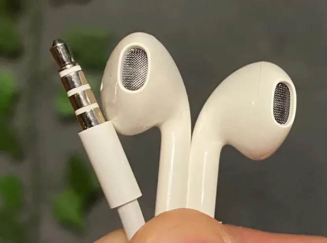 Fone de ouvido P2 original Apple