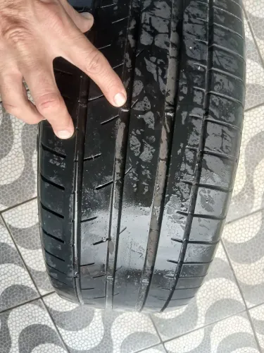 Pneu aro 17
