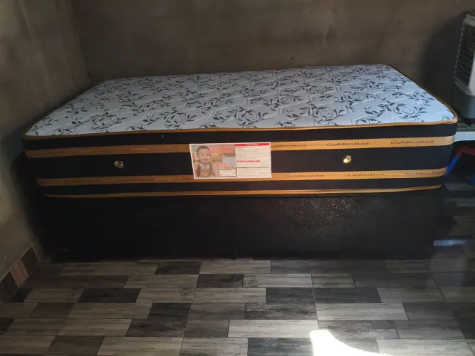Cama solteirão com colchão molas ensacadas