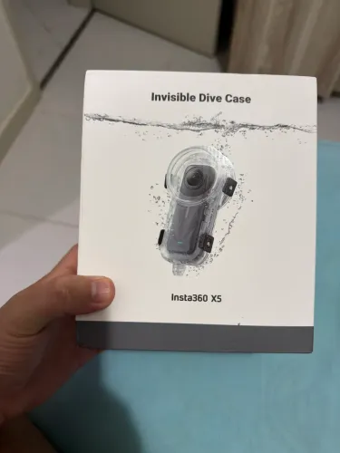Case mergulho Insta360 x5
