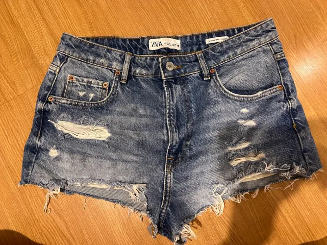 Short jeans Zara