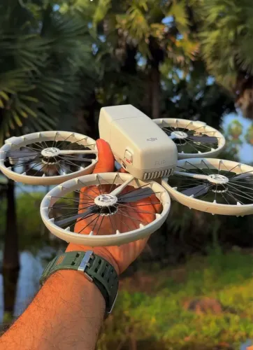 Drone Dji Flip câmera 4K e 2 baterias