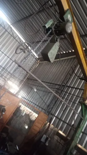 Talha de 600kg com portico giratório