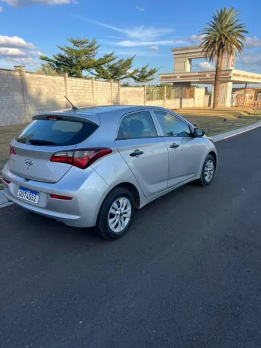 Hyundai HB20 Unique 1.0 Flex 12V Mec. 2019