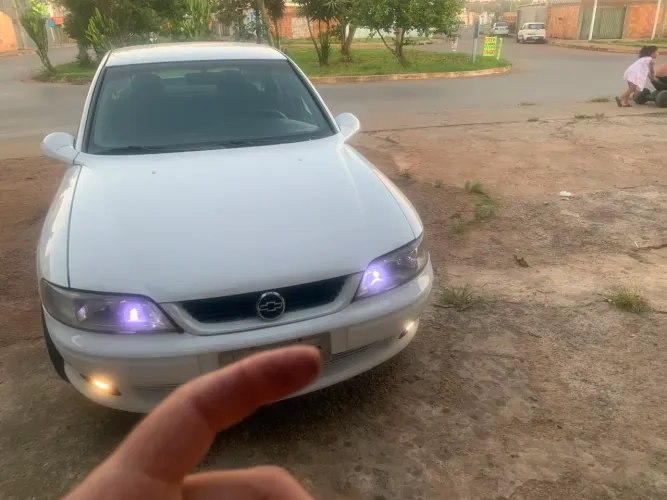 Chevrolet Vectra GLS/expres.2.2/ 2.0 E 2.0 CD 8V 2000