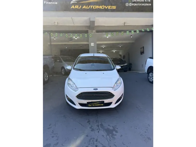 Ford Fiesta Titanium 1.6 16V Flex Mec. 2015