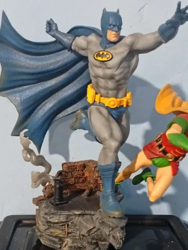 Action Figure Batman E Robin Deluxe Iron Studios By Ivan Reis 1/10 (Usado)