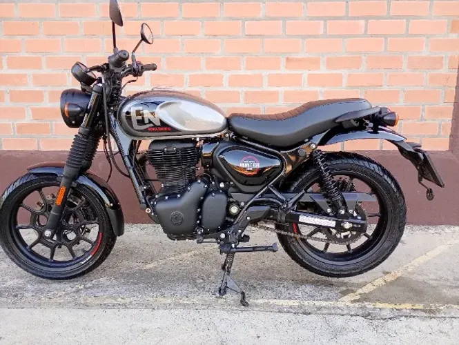 Royal Enfileld Hunter 350 (2026) 4.900 Km impecável