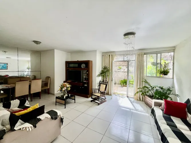 Vendo apartamento térreo na AV. Rotary, Gruta.