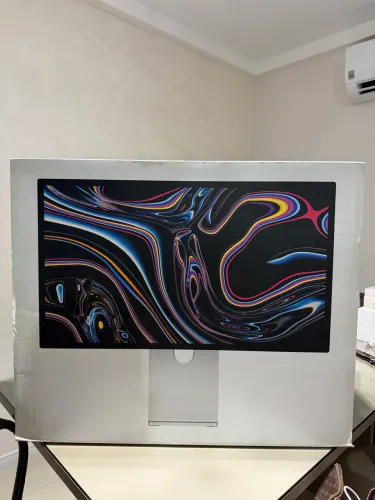 Apple Mac Studio Display - 27? 