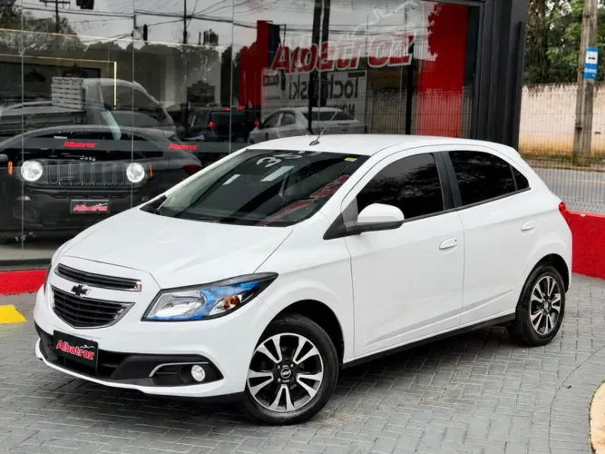 Chevrolet Onix Hatch LTZ 1.4 8V Flex Mec. 4P 2015