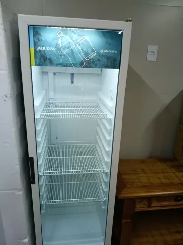 Geladeira Expositora Metalfrio Slim 127v Semi Nova - Perfeito Estado