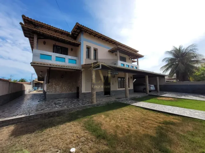 Casa a venda em condomínio na Praia Seca